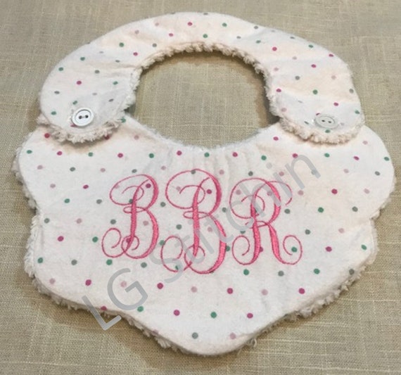 Scallop Monogram Personalized Baby Toddler Infant Blanket /& Bib Set Any Color