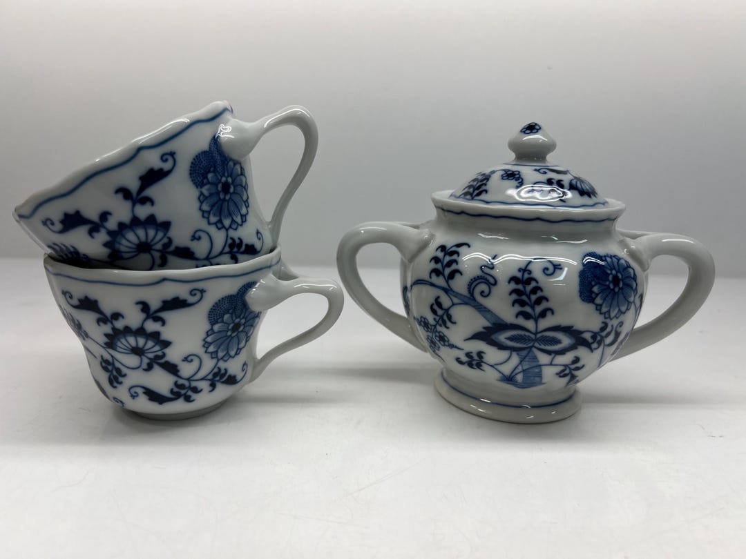 Vintage Blue Danube Blue and White Covered Sugar Bowl and Tea Cups Made ...