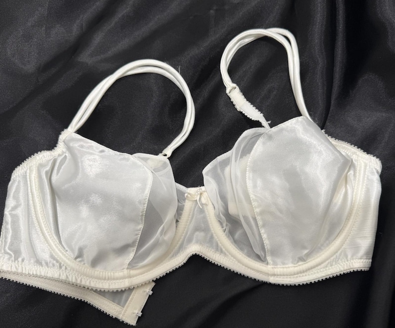 Soutien-gorge Victoria's Secret Vtg NWT Soutien-gorge en satin liquide ivoire Mousseline de soie transparente 36C Mariage image 1