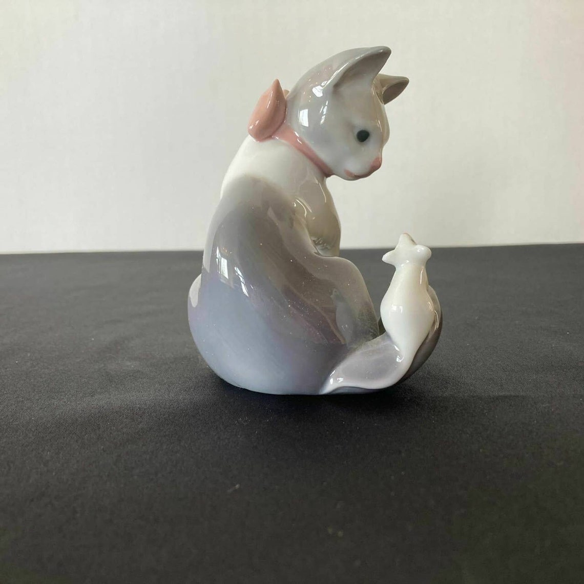 lladro cat with mouse on tail