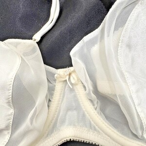 Soutien-gorge Victoria's Secret Vtg NWT Soutien-gorge en satin liquide ivoire Mousseline de soie transparente 36C Mariage image 4