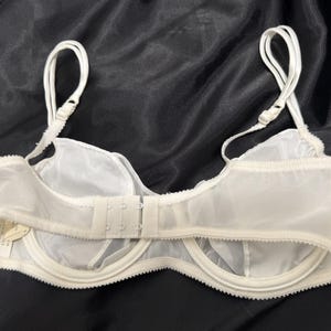 Soutien-gorge Victoria's Secret Vtg NWT Soutien-gorge en satin liquide ivoire Mousseline de soie transparente 36C Mariage image 9