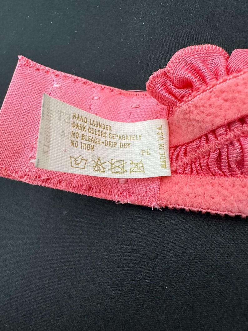 Sujetador vintage Victoria Secret 36C Gold Label de encaje rosa, sin forro, sin relleno y con aros imagen 3