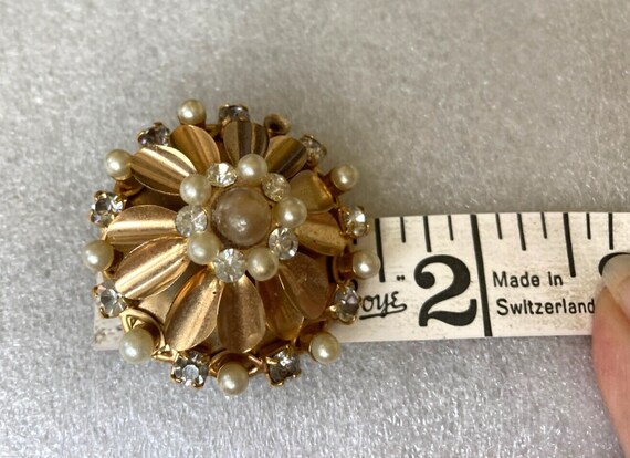 Mid Century Atomic 3D Clip Earrings Pearl Clear R… - image 7