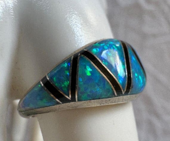 Striking Modernistic Zuni Native American Inlay Turquoise Sterling Silver Ring Striking Modernistic Zuni Native American Inlay Turquoise Sterling Silver Ring