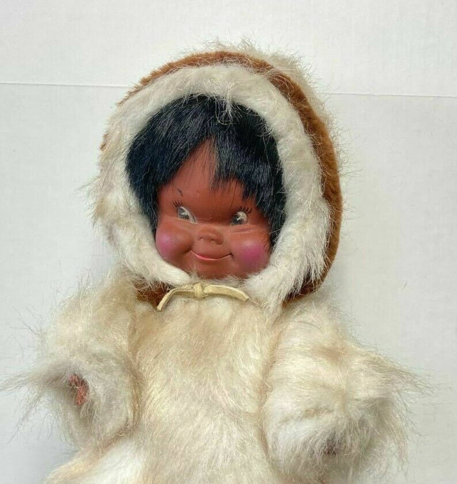 ポンポンドール Vintage 1960s Inuit Eskimo Doll in Faux Fur Outfit Jacket 11