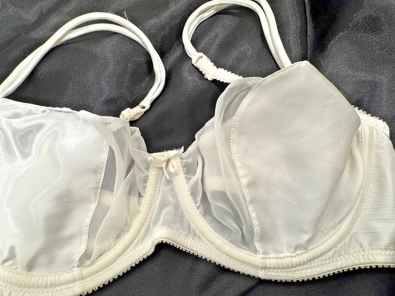 Soutien-gorge Victoria's Secret Vtg NWT Soutien-gorge en satin liquide ivoire Mousseline de soie transparente 36C Mariage image 3