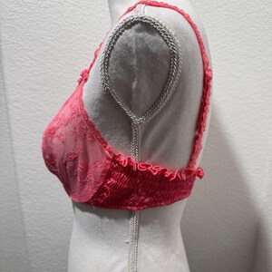 Sujetador vintage Victoria Secret 36C Gold Label de encaje rosa, sin forro, sin relleno y con aros imagen 5
