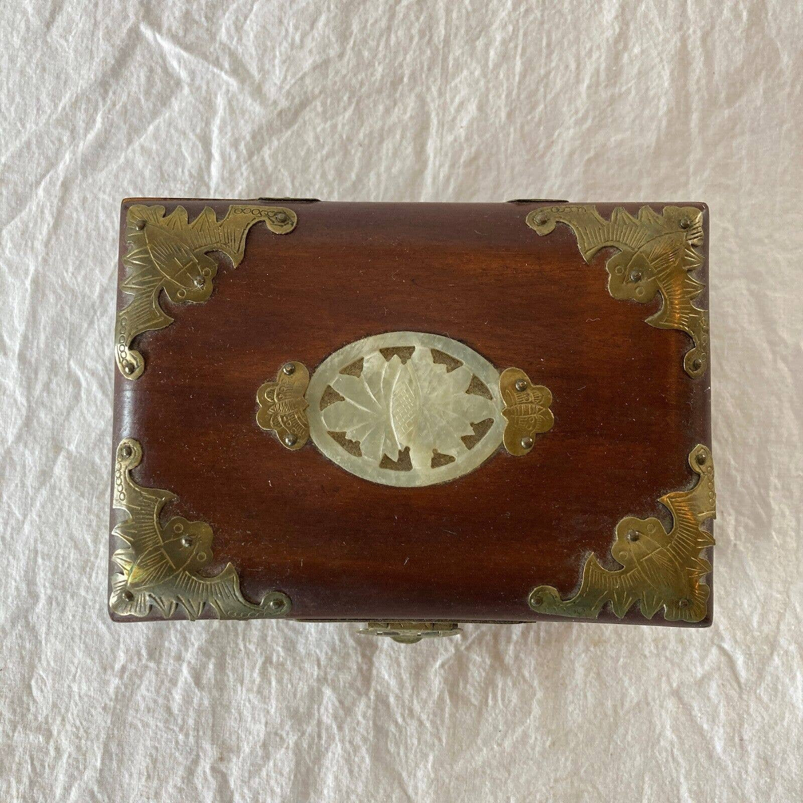 Chinese Shell Inlay Box Vintage Chinese Rosewood Jewelry Box Shell Carved Inlay Lid Engraved ...