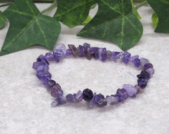 Amethyst chip bead stretch gemstone bracelet 7 inch