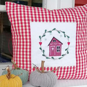 Christmas Swedish house in mistletoe wreath 13x18