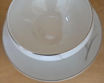 Salsera Mikasa Aries con plato incorporado 8262 Japón, década de 1970