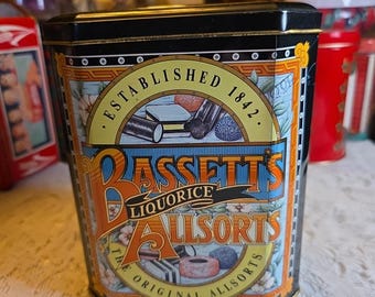 Lata octogonal vintage de Bassett’s Allsorts para dulces, fabricada en Inglaterra, 7x5.5 pulgadas.