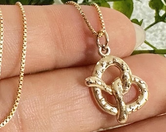 Pretzel Necklace - Gold Twisted Pretzel Necklace, Food Jewelry, Bakers Jewelry, Pretzel Lovers Gifts, Baking Jewelry, Whimsical Jewelry