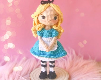 Alice amigurumi/ doll Alice amigurumi/ is 19 Cms tall