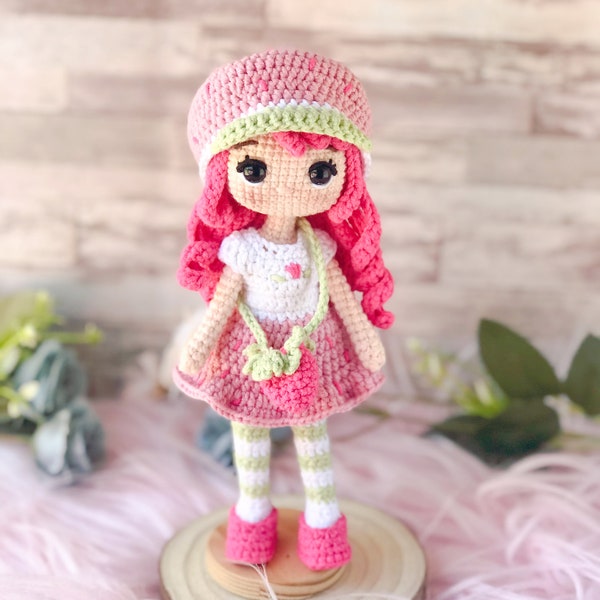 Crochet pattern Strawberry/ Rutillita amigurumi/ Fresita amigurumi/ PDF pattern in English and Spanish