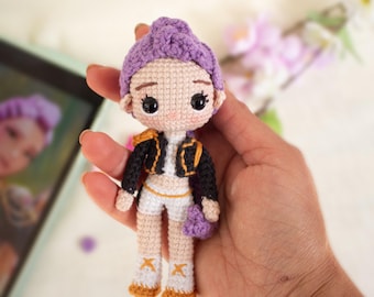 Kpop doll amigurumi pattern mini version, PDF in English and Spanish, digital file.