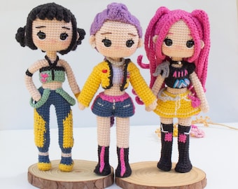 K-pop crochet amigurumi doll patterns, includes patterns for all 3 dolls in English and Spanish PDF format