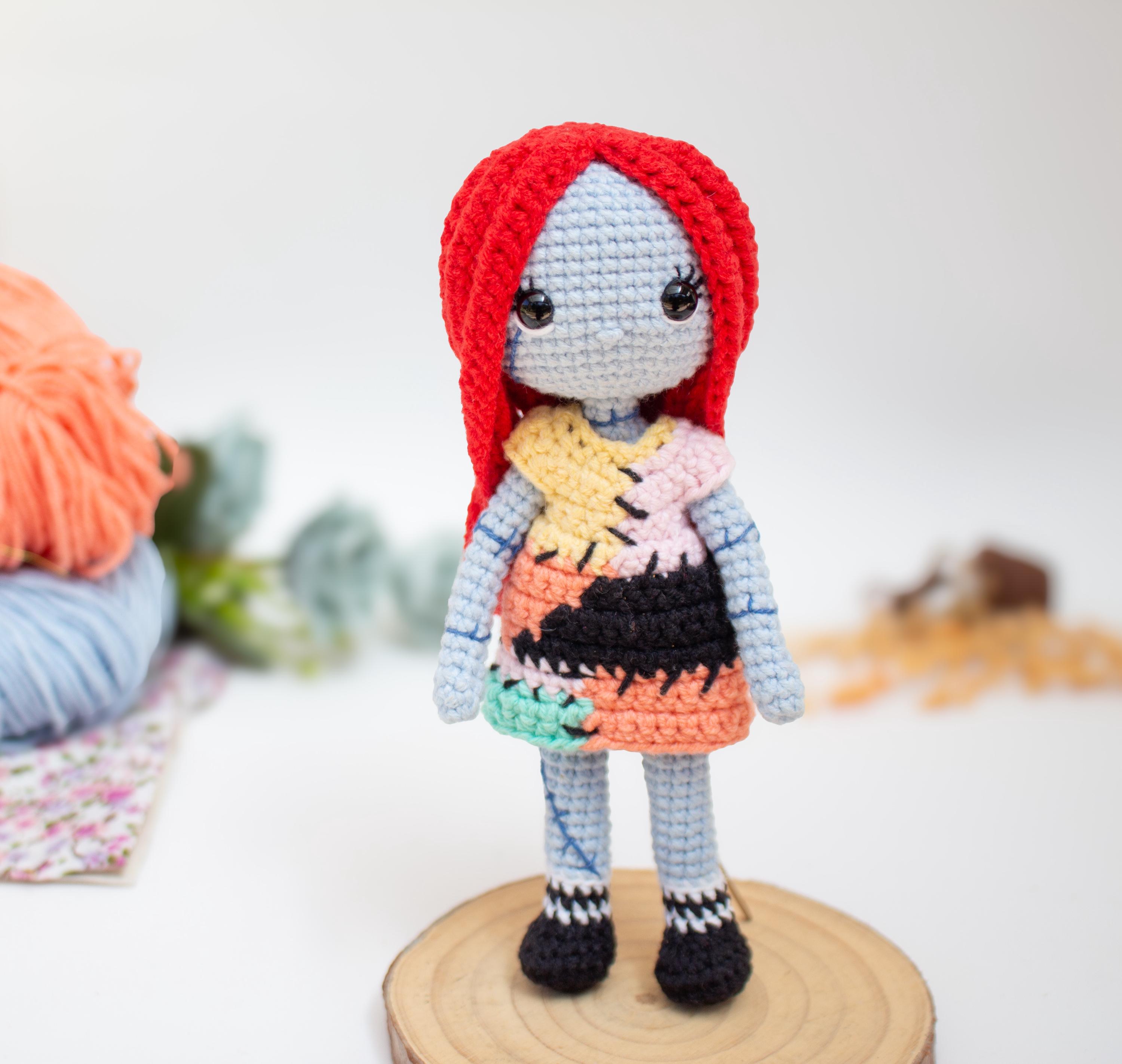Sally Amigurumi Crochet Pattern Sally, PDF in English and Spanish
