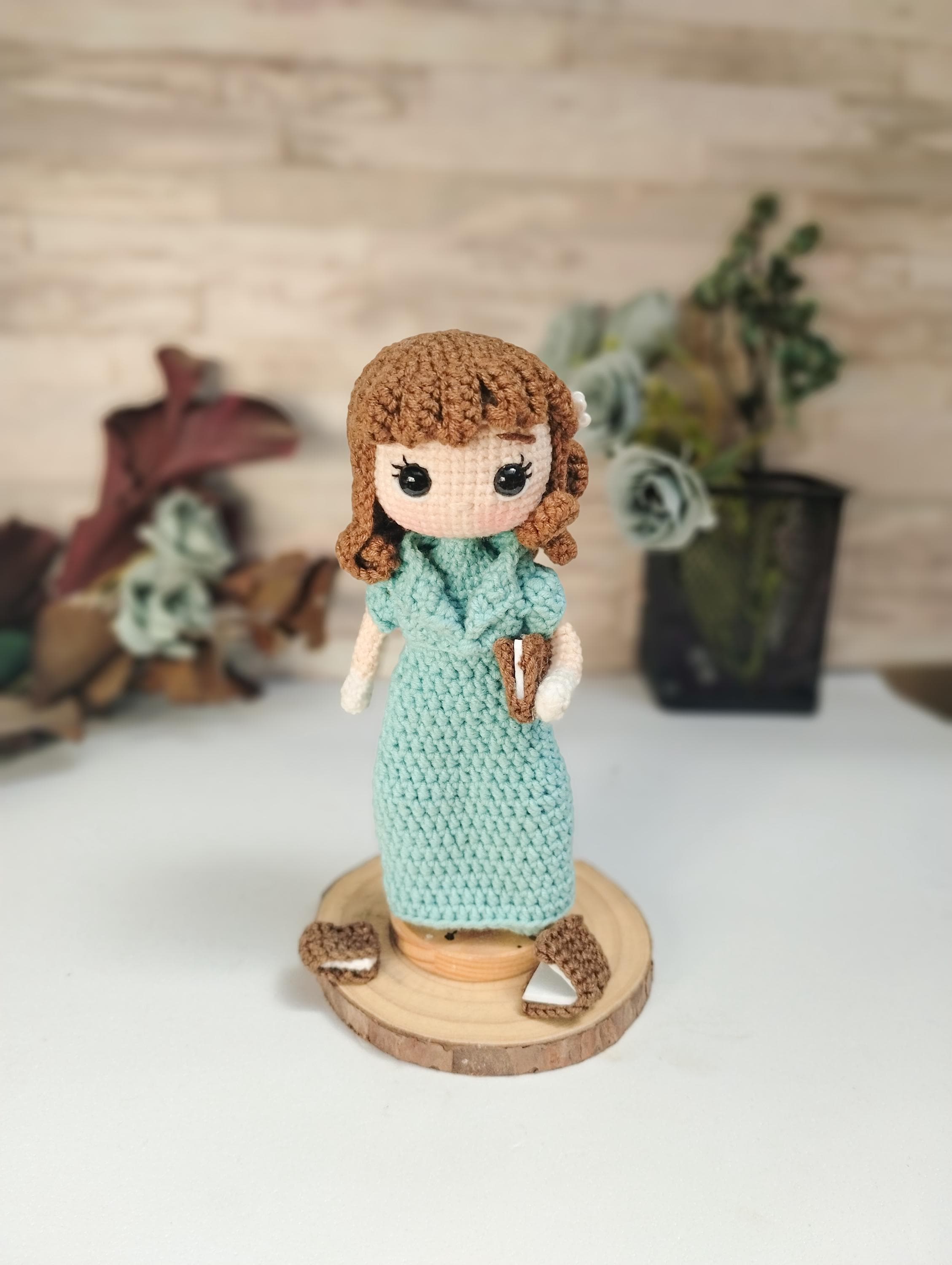 Petites fleurs en pot de laine tricotée avec carte positive – Poupée créative et mignonne au crochet – Cadeaux pour amis, fêtes, décoration de Noël et encouragement