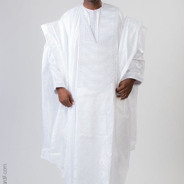 Grand Boubou, weißes Agbada-Kleid, 3-teiliges afrikanisches Agbada-Kleid, afrikanische Herrenbekleidung, afrikanische Kleidung.