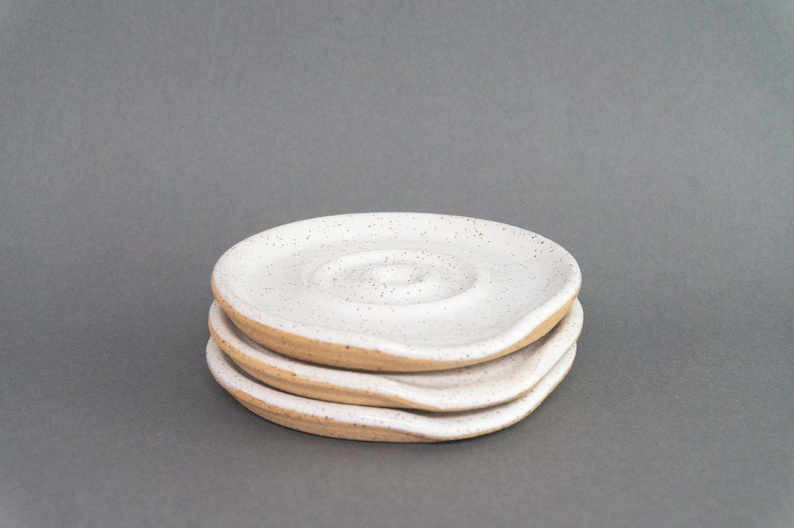 Reposacucharas de cerámica Jabonera Gres hecho a mano de 4 Accesorio de cocina blanco esmaltado imagen 1