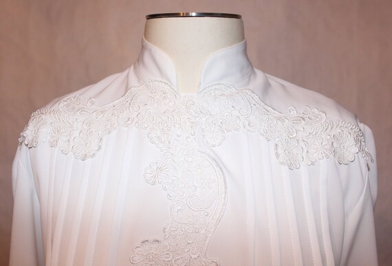 Vintage 1980s Embroidered Career Blouse - image 3