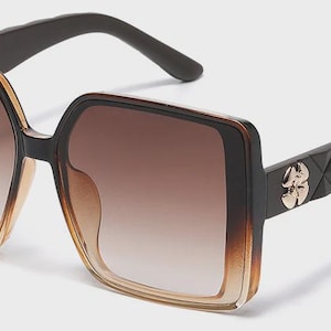 Stylish ClassyGiftsCo women’s sunglasses