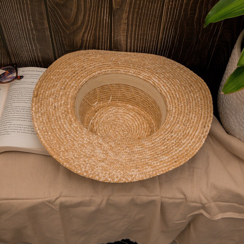 Cloche paja barco ancho ala sombrero afijado banda, Vintage Retro elegante disquete ratán sombrero Boho Chic verano mujer Seagrass sun sombreros imagen 3