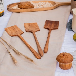 Design Natural Wooden Spatula- Azalea