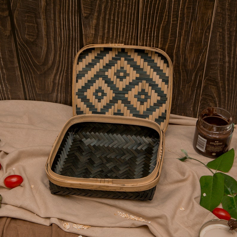 Handmade Natural Pattern Bamboo & Lid Storage, Hand Woven Rattan Bread, Fruit Basket, Vintage Seagrass Organizer, Jewelry Box, Hampton Tray image 6