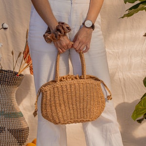 Handmade Crochet Market Macrame Bag, French Farmer Knitted Rope Shopping Handbag, Woven Mesh Reusable Shoulder Bag Eco Cotton Net Beach Tote image 2