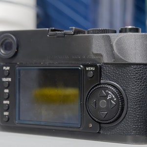 The Thumbamajig, A thumb grip for the Leica M8 / M9 image 2