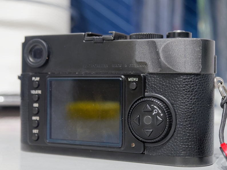 The Thumbamajig, A thumb grip for the Leica M8 / M9 image 2