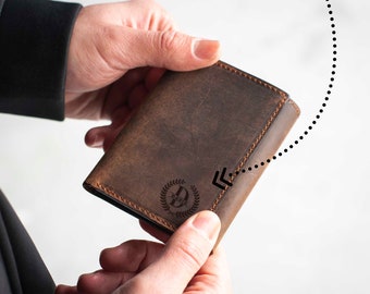 Personalized Leather Trifold Wallet: Minimalist Engraved Wallet