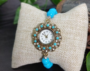 Bracelet montre turquoise pour femme, montre avec pierres précieuses ethniques bleues, cadeau unique de bracelet de montre, cadeau de montre en pierre naturelle perlée pour femme