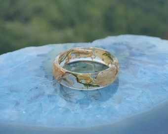 Handcrafted Resin Ring: Dried Hydrangea, Moss & Gold Flakes