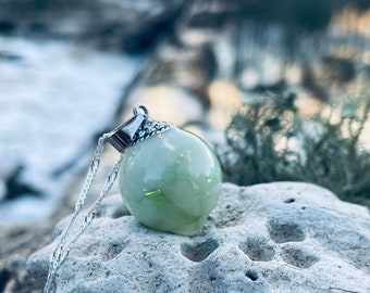 Resin necklace, green necklace, unique jewelry, Wood resin jewelry