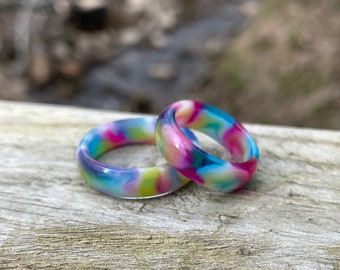 Regnbågsfärgad epoxihartsring, färgglada handgjorda smycken
