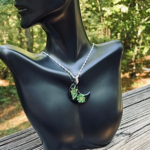 Resin flower pendant, Wildflower pendant, resin moon/star necklace, night sky pendant, astronomy gifts