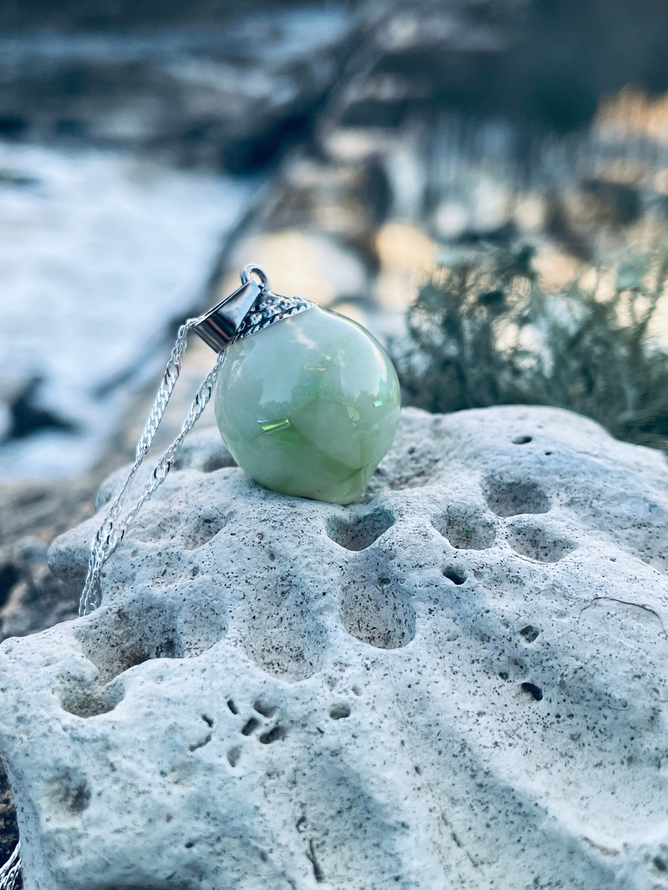 Green resin deals necklace