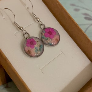 Epoxy resin earrings, small flower earring, boho bride earrings, pink resin earrings, tiny drop earrings, adoption gifts