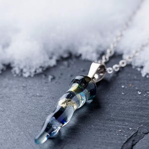 Sieraden met winterthema, harsinsluitingen