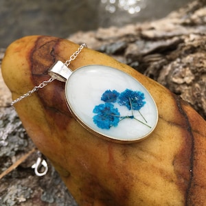 Resin flower pendant, epoxy resin necklace, adoption gifts, best friend gift box item