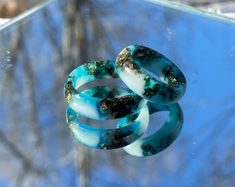 Blue Resin Ring, Resin ring, Couples ring set, Epoxy resin ring, Mens resin ring, mens pinky rings, Alternative engagment ring