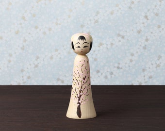 Poupée kokeshi Sakura no Ki-cerisier en fleurs, 13 cm de hauteur, réalisée par Teruyuki HIRAGA, artisan kokeshi de style Sakunami