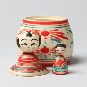 Ejiko pot with a mini kokeshi doll, 9.4cm / 3.7inch in height, made by Teruyuki Hiraga, Sakunami style kokeshi craftsman image 3