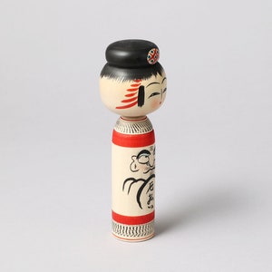 Daruma-e kokeshi doll, Yakubarai, 15.5cm / 6.10inch in height, by Yoshio Ogasawara 1936, Japanese wooden kokeshi doll image 6
