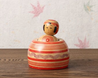 Vintage Yajiro style Ejiko kokeshi doll, 10.5cm / 4.13inch in height, by Fukuo NIIYAMA(1922-1987), Japanese wooden kokeshi doll