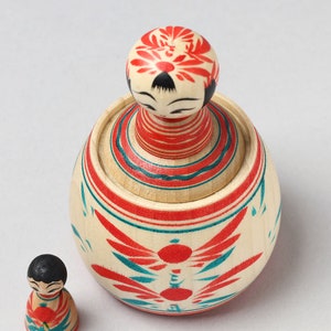 Ejiko pot with a mini kokeshi doll, 9.4cm / 3.7inch in height, made by Teruyuki Hiraga, Sakunami style kokeshi craftsman image 4